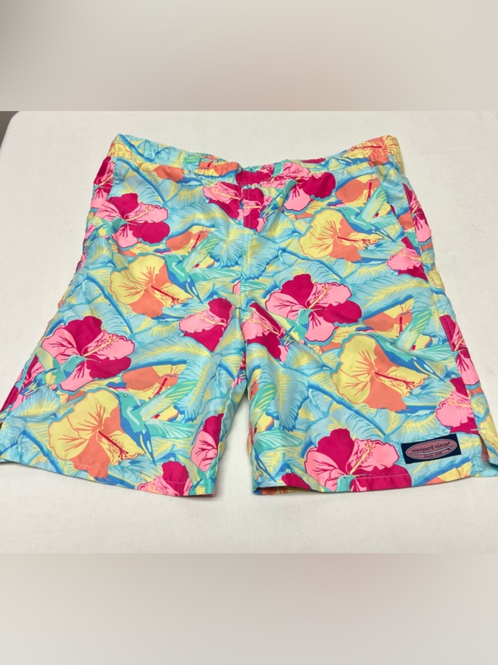 Vineyard Vines Tropical print swim trunks. Size L